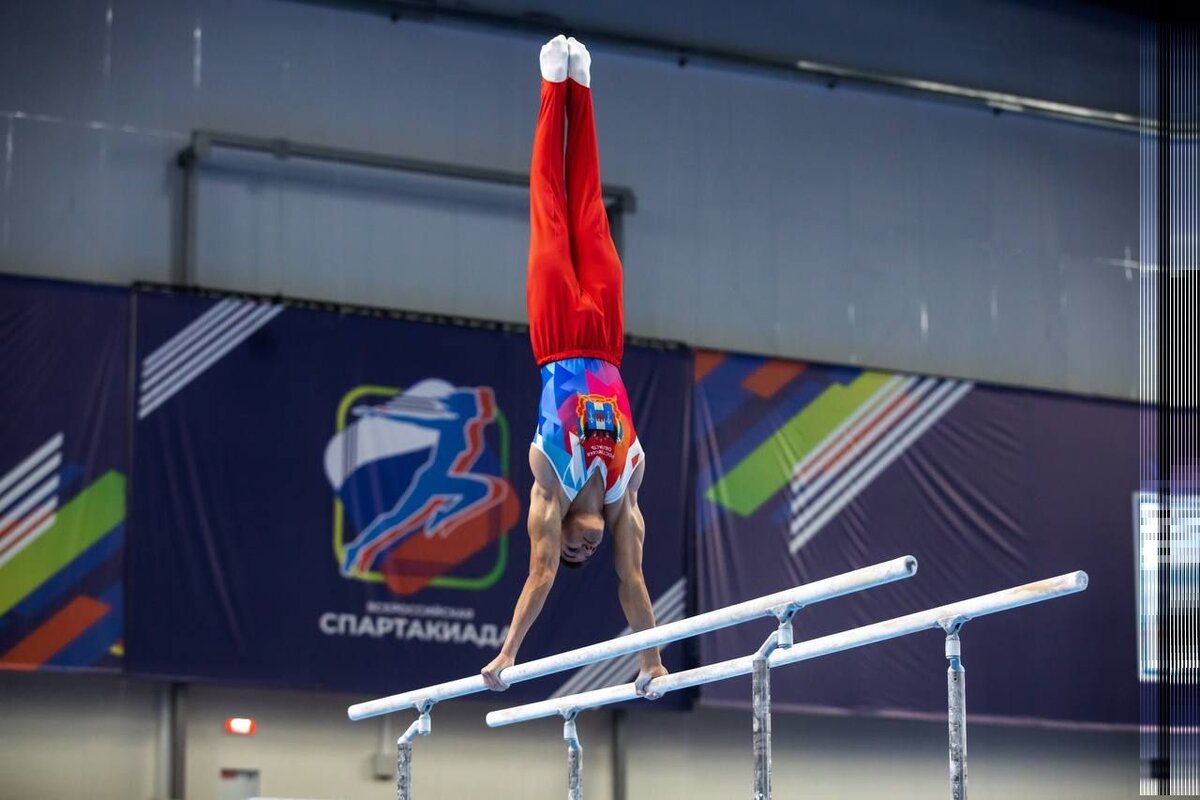 Спортивная россия гимнастика соревнования. Маринов гимнаст. Спортивная гимнастика спартакиада.
