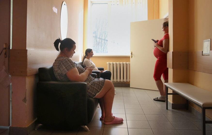    Депутаты назвали странный способ повысить рождаемость