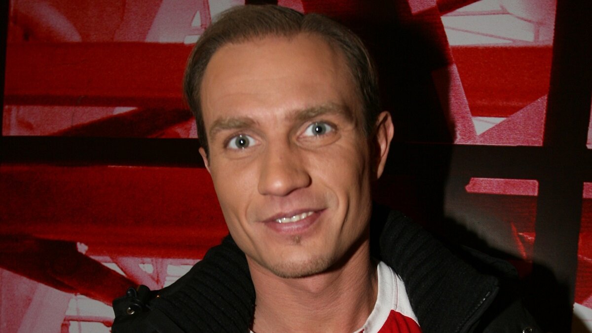    Роман Костомаров