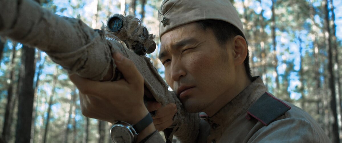 Фото: Якутский снайпер Егор. Кадр из фильма «Рядовой Чээрин».