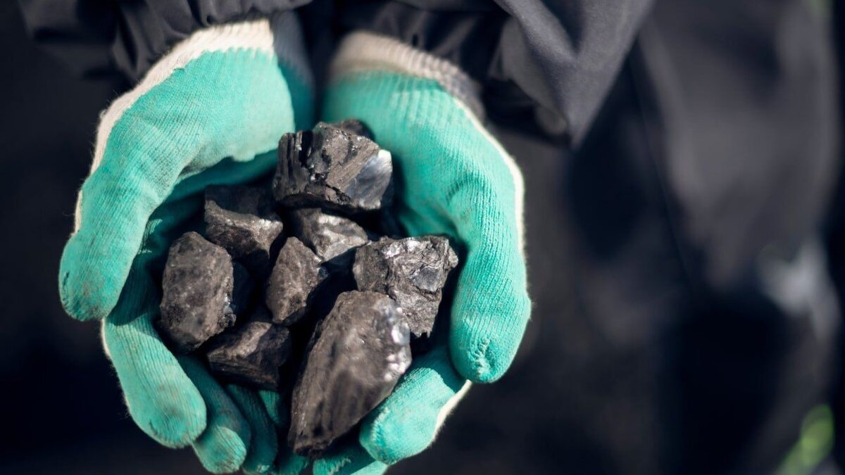     Согласно отчету РЭА Минэнерго РФ, Восточная горнорудная компания стала одной из лидеров среди угольных компаний по уровню зарплат.