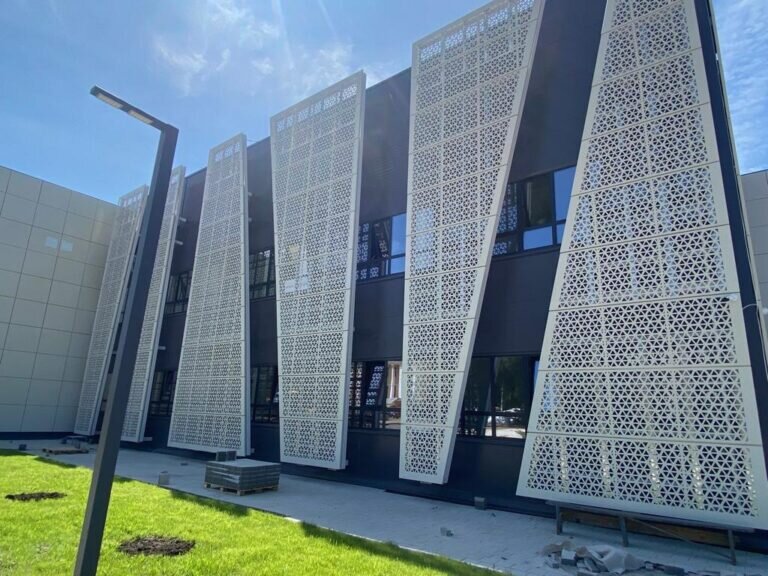    В Орске завершается реконструкция стадиона «Локомотив» Кристина Просвиркина