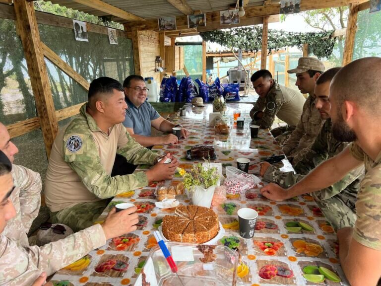    Депутат Заксобрания Оренбуржья Сергей Бабин встретился с бойцами, обороняющими Крым Марина Шарт