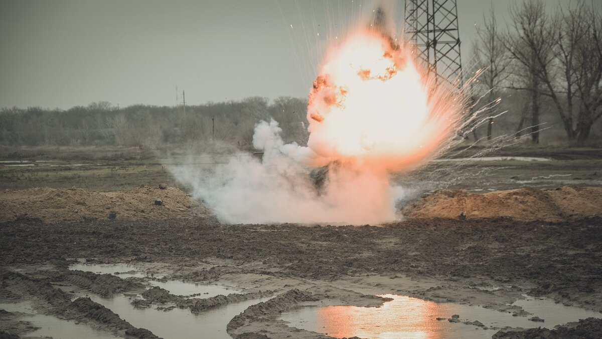 Двое курян подорвались на неизвестном предмете | Бел.Ру | Дзен