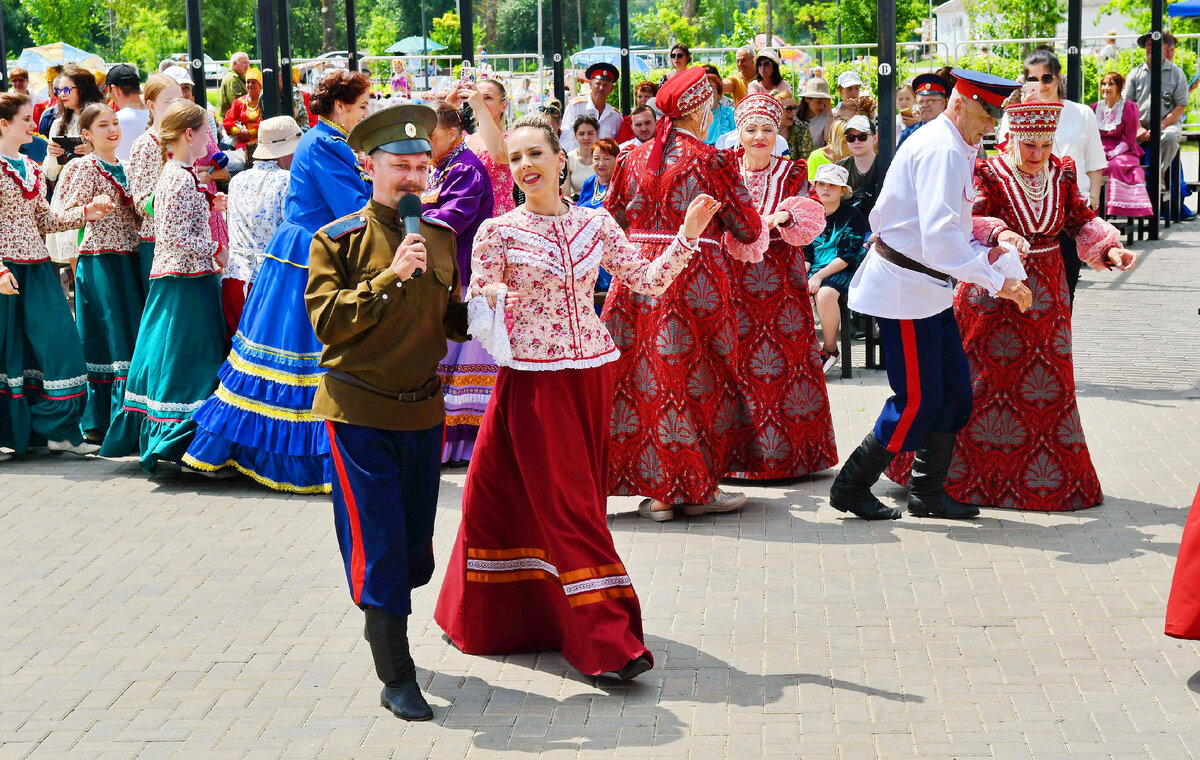 Донской краковяк - разучиваем и танцуем/ФОТО Александра Блотницкого