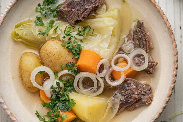 Разгар лета — лучшее время, чтобы приготовить суп с говядиной, рецепт которого я хочу вам предложить. На пример, традиционный башкирский суп улюш из свежих овощей.-12