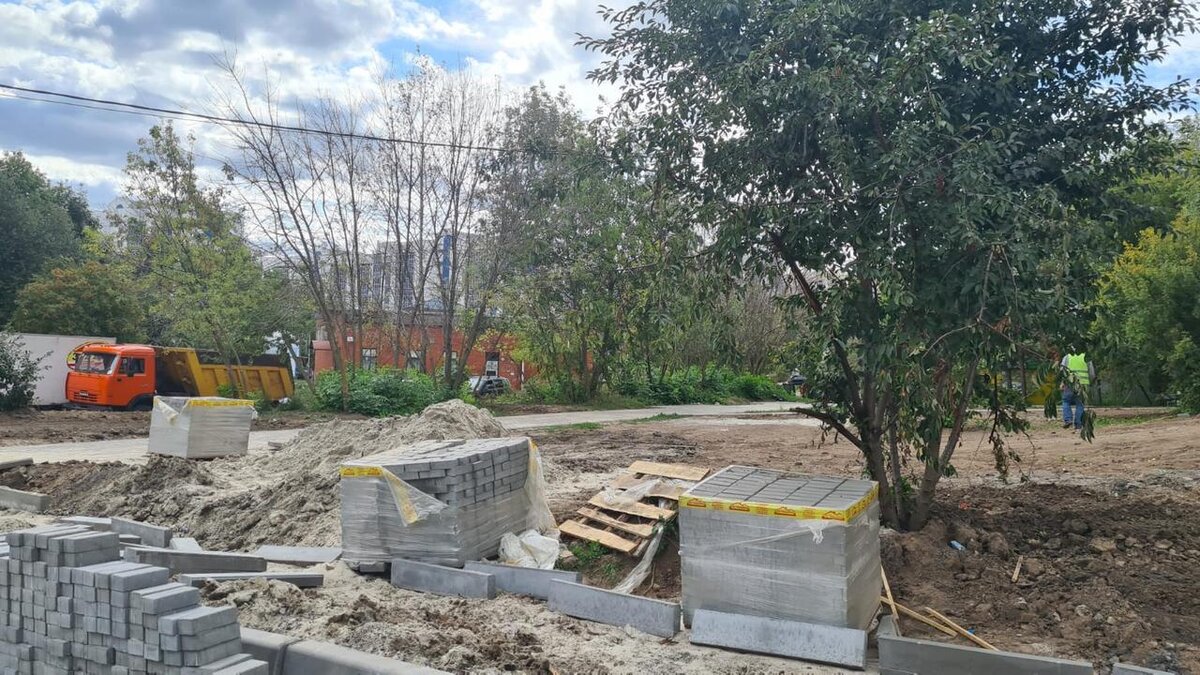    На следующей неделе завершат благоустройство сквера на улице Мыльникова в Курске