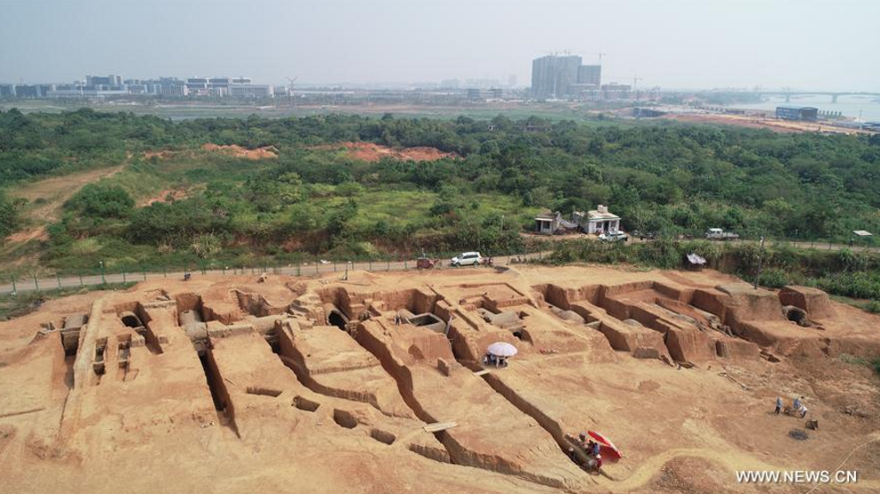 Археологические раскопки в Китае. Китай археология раскопки. Город Аньян провинции Хэнань. Древний Китай захоронения.