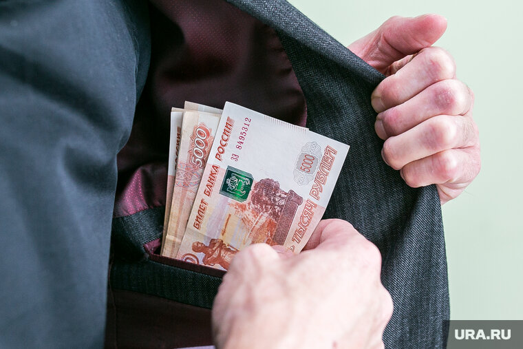    В Кургане бывших госинспекторов обвинили во взяточничестве