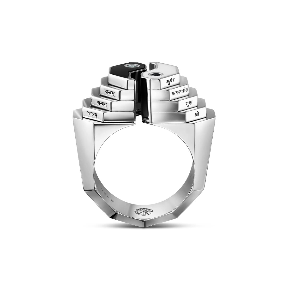 Архитектурная форма повторяет облик тибетского монастыря. Каждая из ступеней отражает единство противоположностей и изначальное стремление энергий к трансценденции дуальности