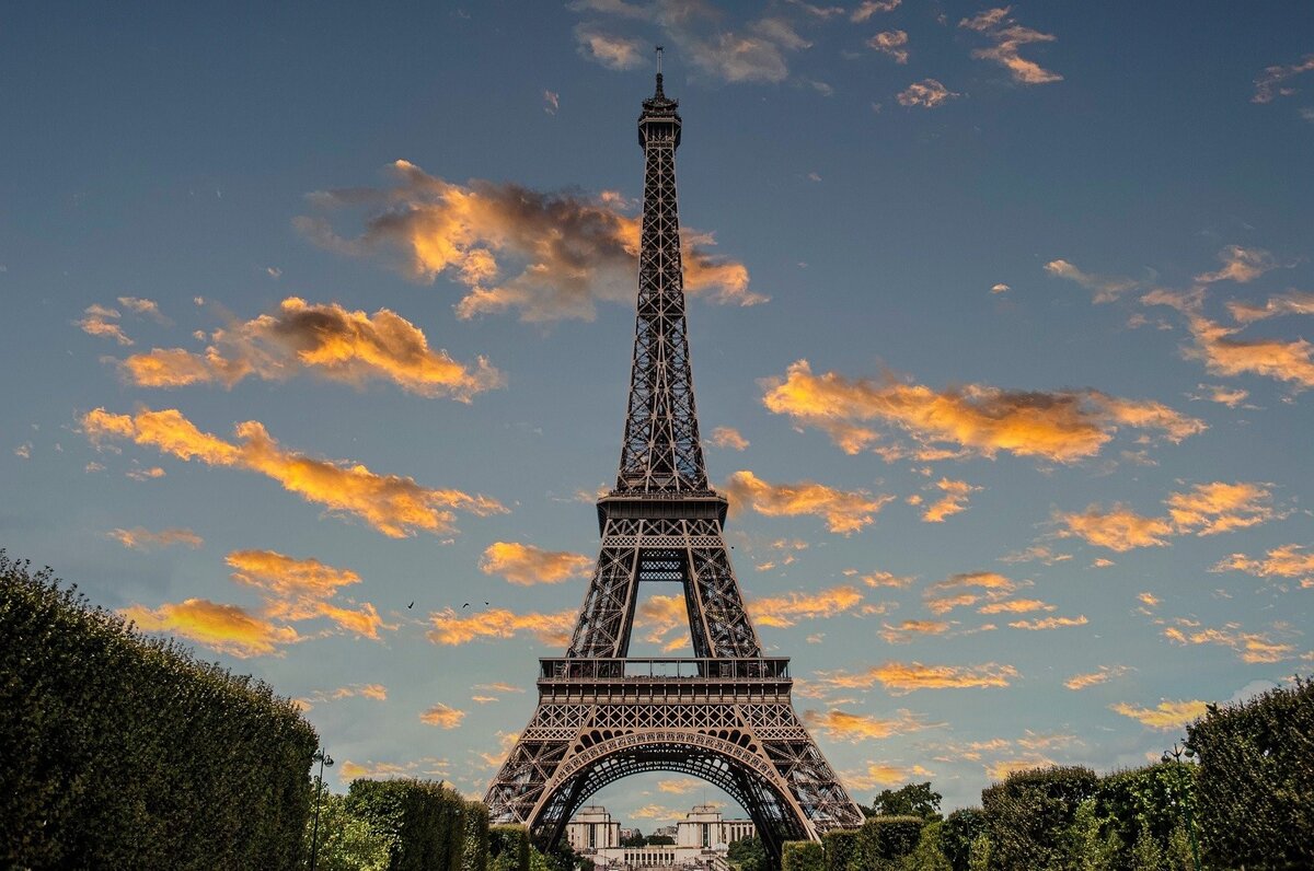 Фото из открытых источников https://yandex.ru/images/search?from=tabbar&img_url=https%3A%2F%2F4kwallpapers.com%2Fimages%2Fwallpapers%2Feiffel-tower-sunset-evening-sky-paris-silhouette-twilight-2880x1800-9137.jpg&lr=14&pos=3&rpt=simage&text=эйфелева%20башня