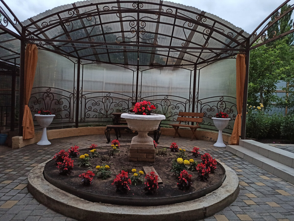 Частный двор в Кисловодске.