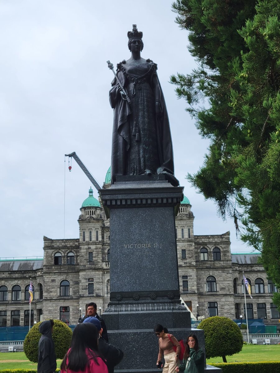 Памятник королеве Виктории. Фото В.Фадеевой