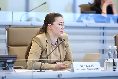    Министр инвестиций, промышленности и науки Московской области Екатерина Зиновьева на совещании Губернатора Московской области Андрея Воробьева с руководящим составом правительства Московской области и главами городских округов © Антон Чернов, «Подмосковье Сегодня»