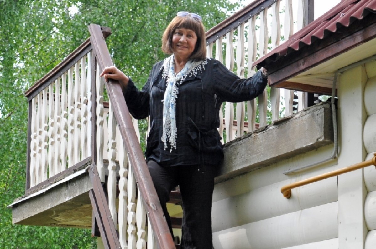    Лариса Лужина сравнила уехавших советских актеров и нынешних