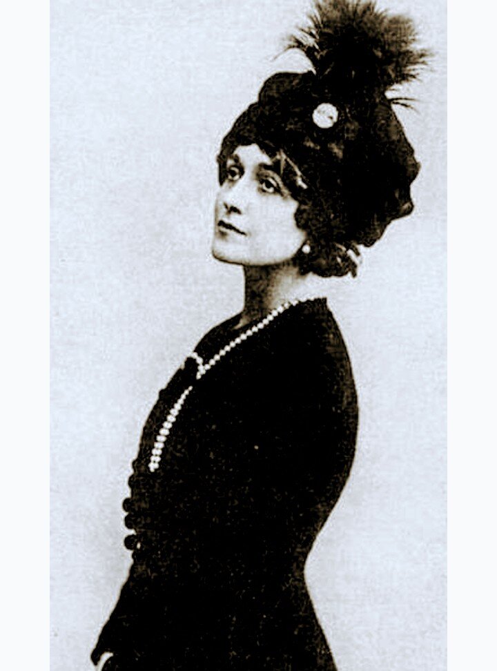 Лина Кавальери 