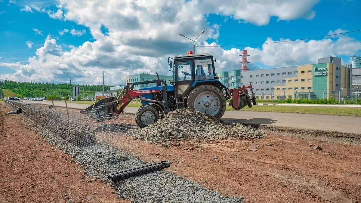     «ДСУ-7» не удалось доказать в апелляционном суде, что с него не нужно взыскивать 3,5 миллиона рублей в пользу Богучанского алюминиевого завода. Подрядчик печально известен в Хакасии срывами сроков дорожного строительства.