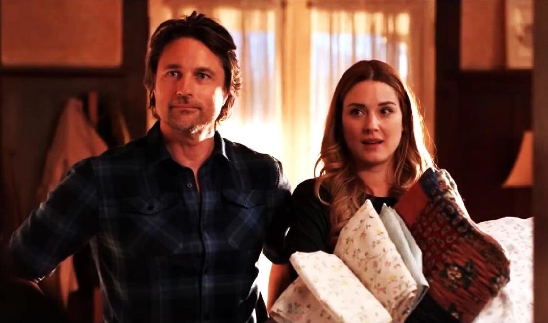    Александра Брекенридж и Мартин Хендерсон в сериале «Вирджин Ривер»:YouTube / Willy Wonka Trailers