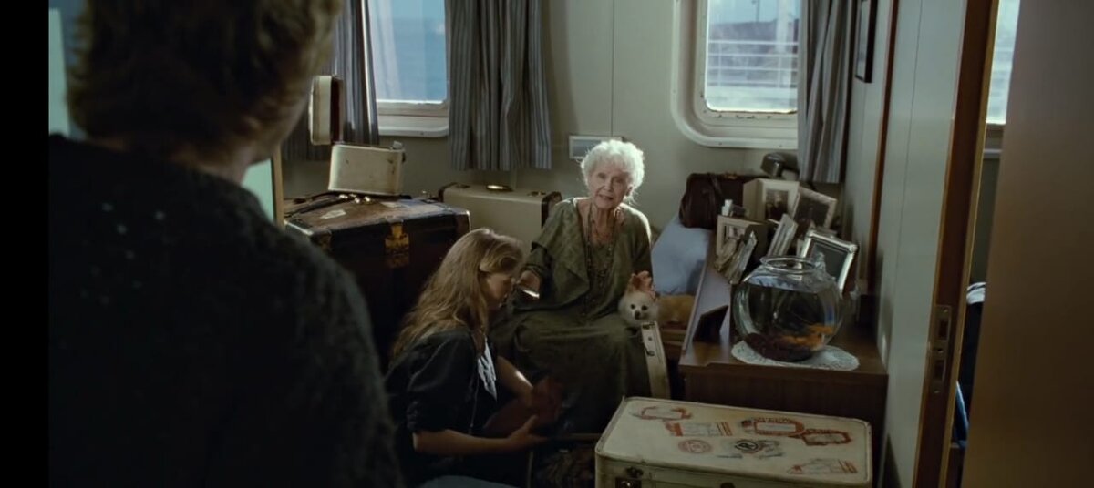 Померанский шпиц кадр из фильма Титаник