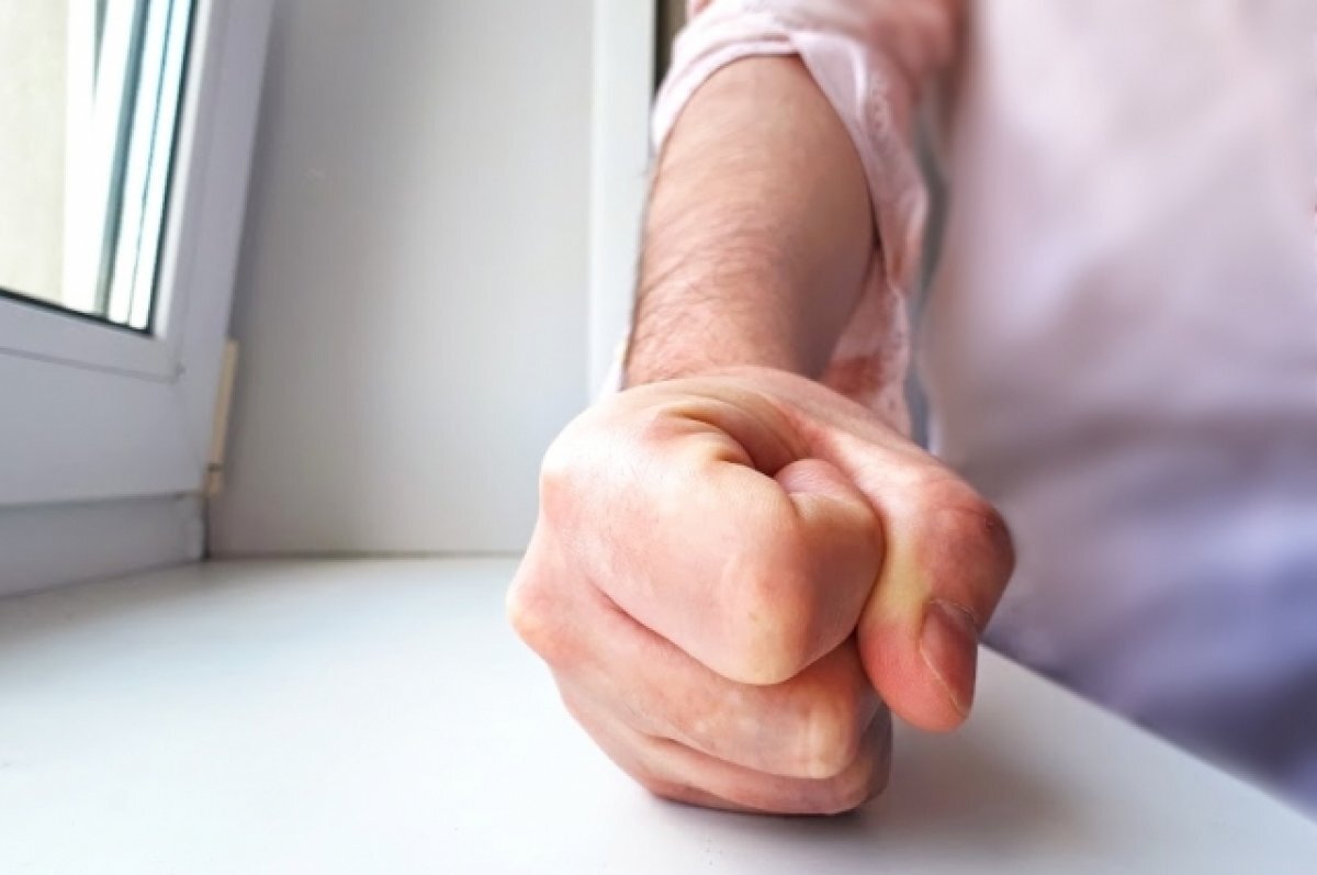    Тоболяк избил подругу до смерти, укрыл одеялом и лег с ней спать