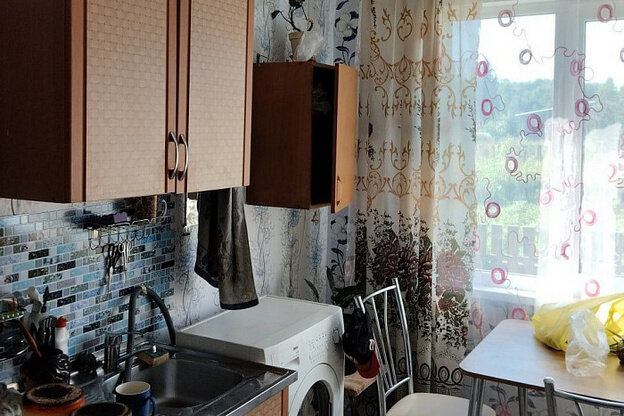    В Даровском дом одинокого отца отремонтировали после просьбы в соцсетях