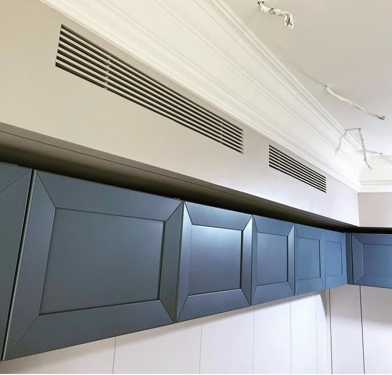 Решетка скрытого монтажа под штукатурку