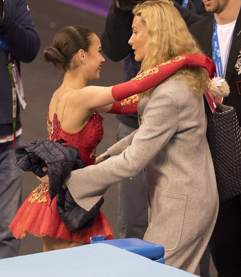    Алина Загитова и Этери Тутберидзе на Олимпиаде в ПхенчханеLegion media