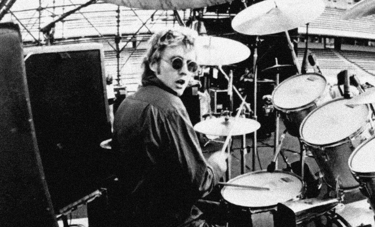 Роджер Тейлор за любимым занятием