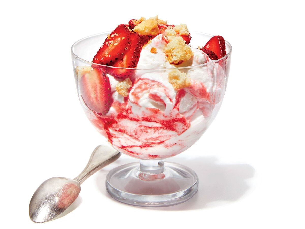 сливки с клубникой