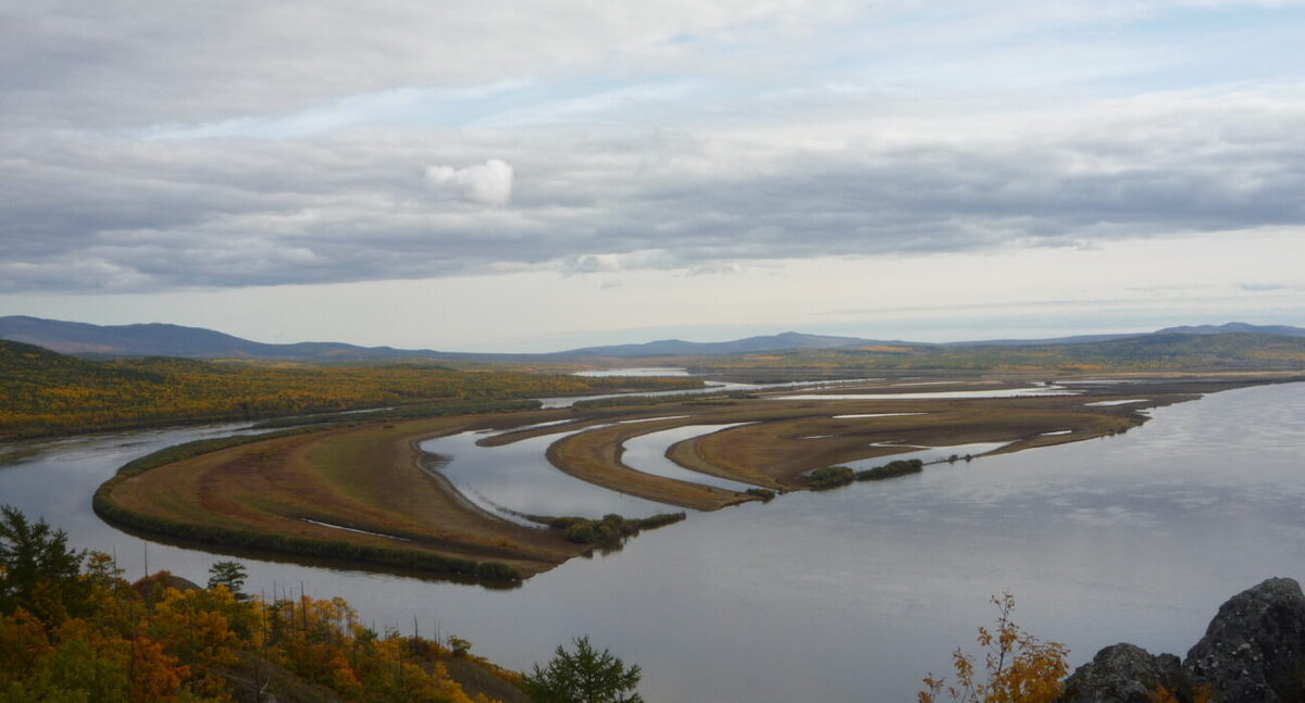 Крупная азиатская река