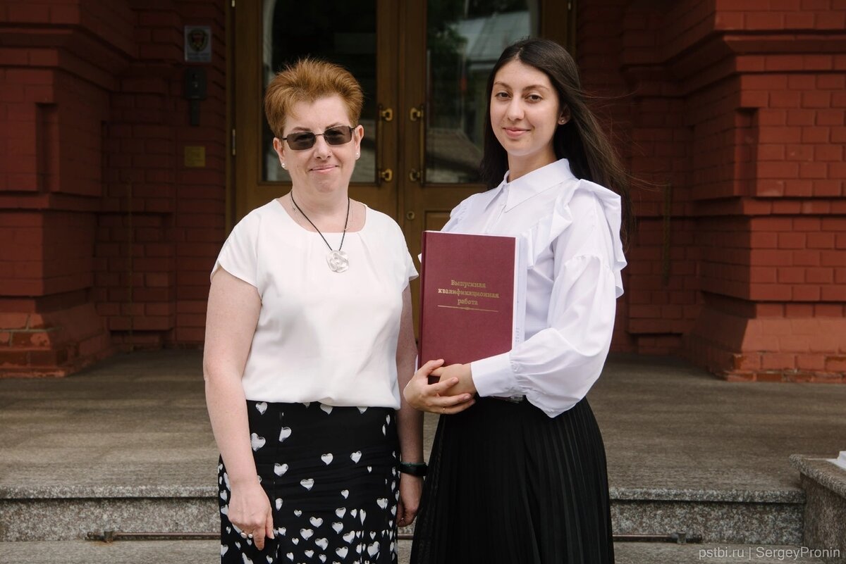 Радолина и ее научный руководитель, заведующая кафедрой Социальной работы ПСТГУ Татьяна Валерьевна Зальцман