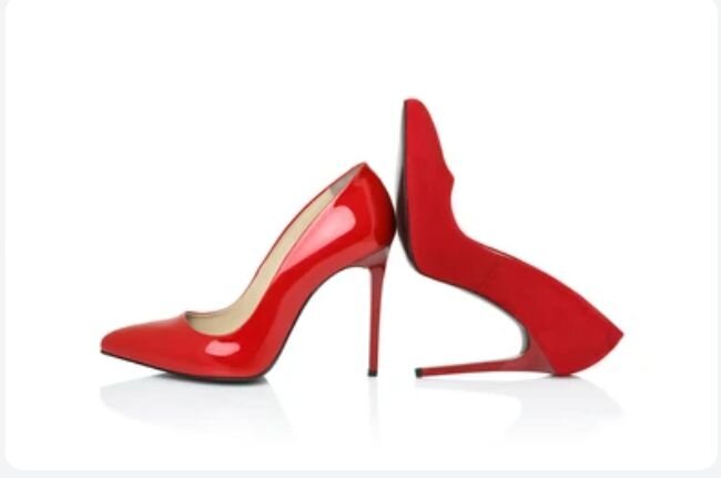 Изображение размещено на  Shutterstock.com. Красные лакированные туфельки моей учительницы заставляли меня замирать от восхищения. 