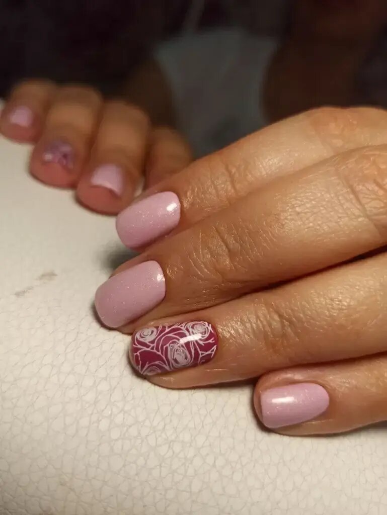 Маникюр в Саратове