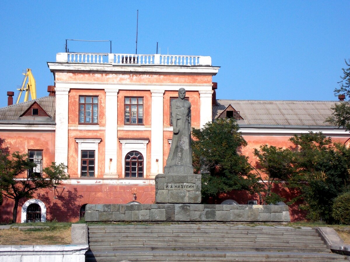 Памятник Назукину Ивану Андреевичу. Фото автора.