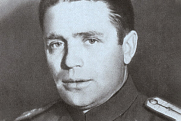 Иностранные спецслужбы неоднократно пытались устранить Иосифа Виссарионовича Сталина.