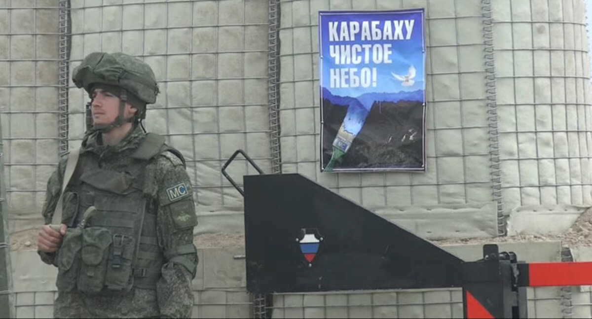 На прошлой неделе коллега прислал ролик из ютюба, в котором некий «ереванский блогер» Роман Багдасарян обвиняет руководство Нагорно-Карабахской Республики в создании искусственного голода в Арцахе.-9