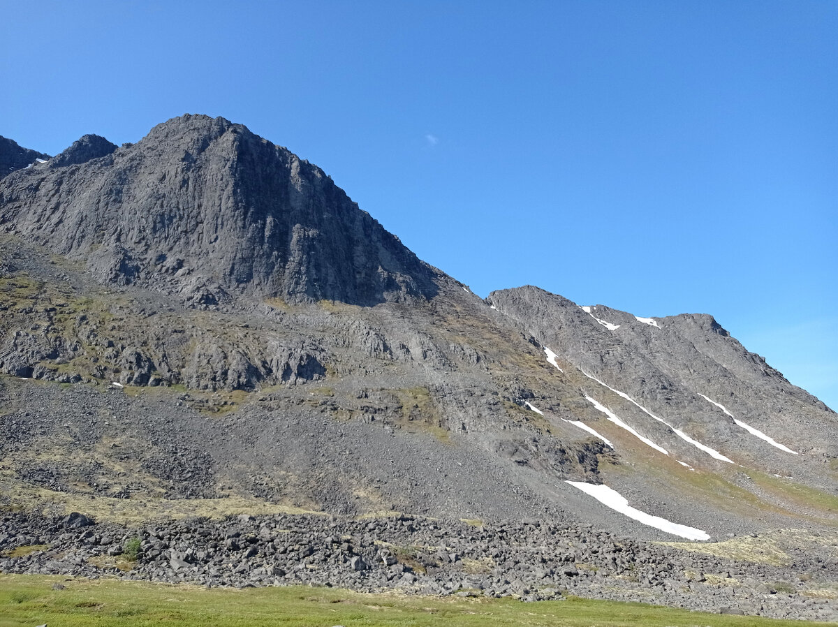 Отроги горы Кедыкварпахк