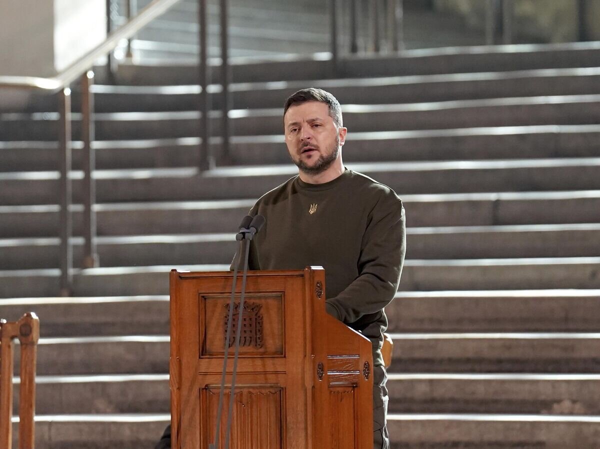    Президент Украины Владимир Зеленский в британском парламенте© AP Photo / Stefan Rousseau