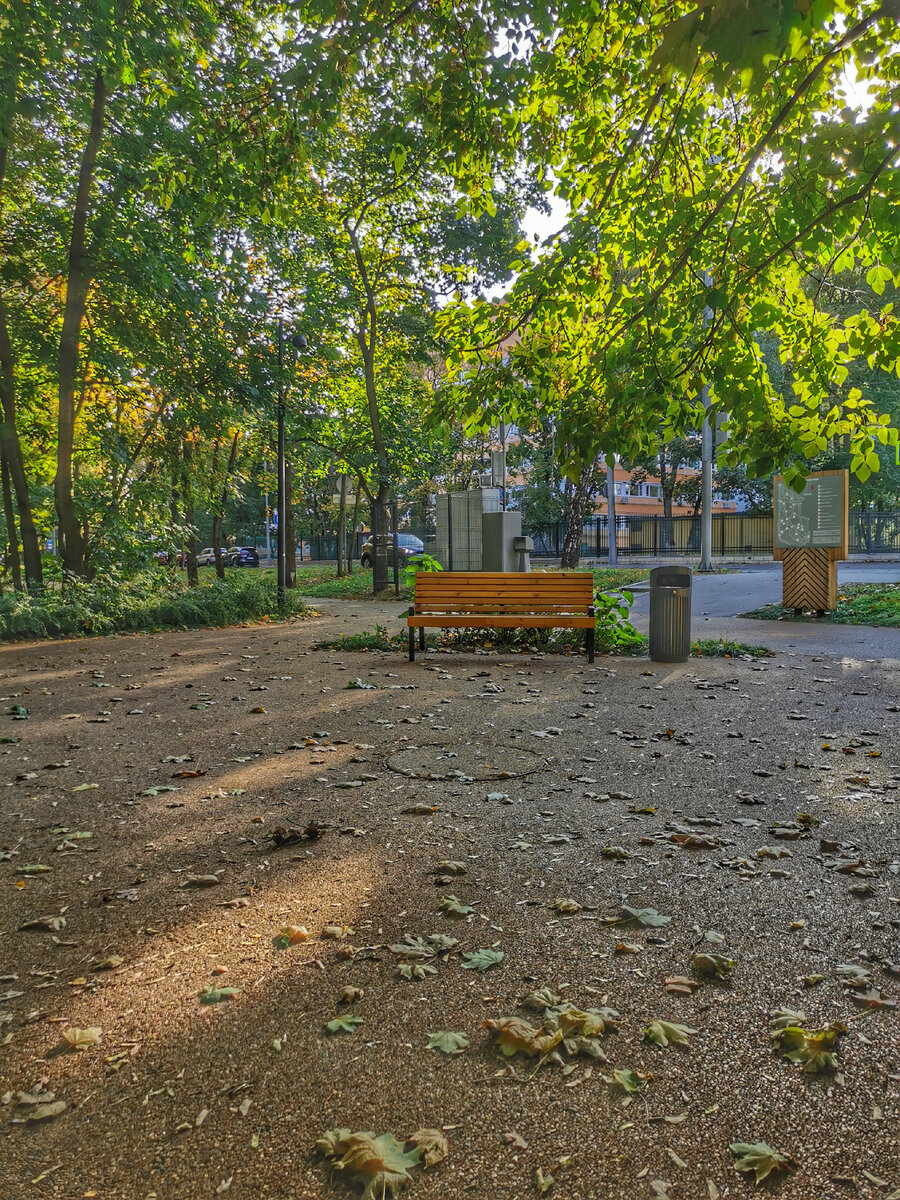 Вид на Пехотную улицу.