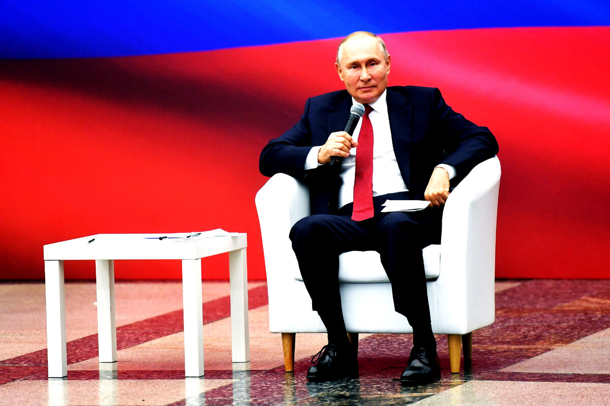 Очередной урок патриотизма от Владимира Владимировича. Фото Яндекс Картинки.