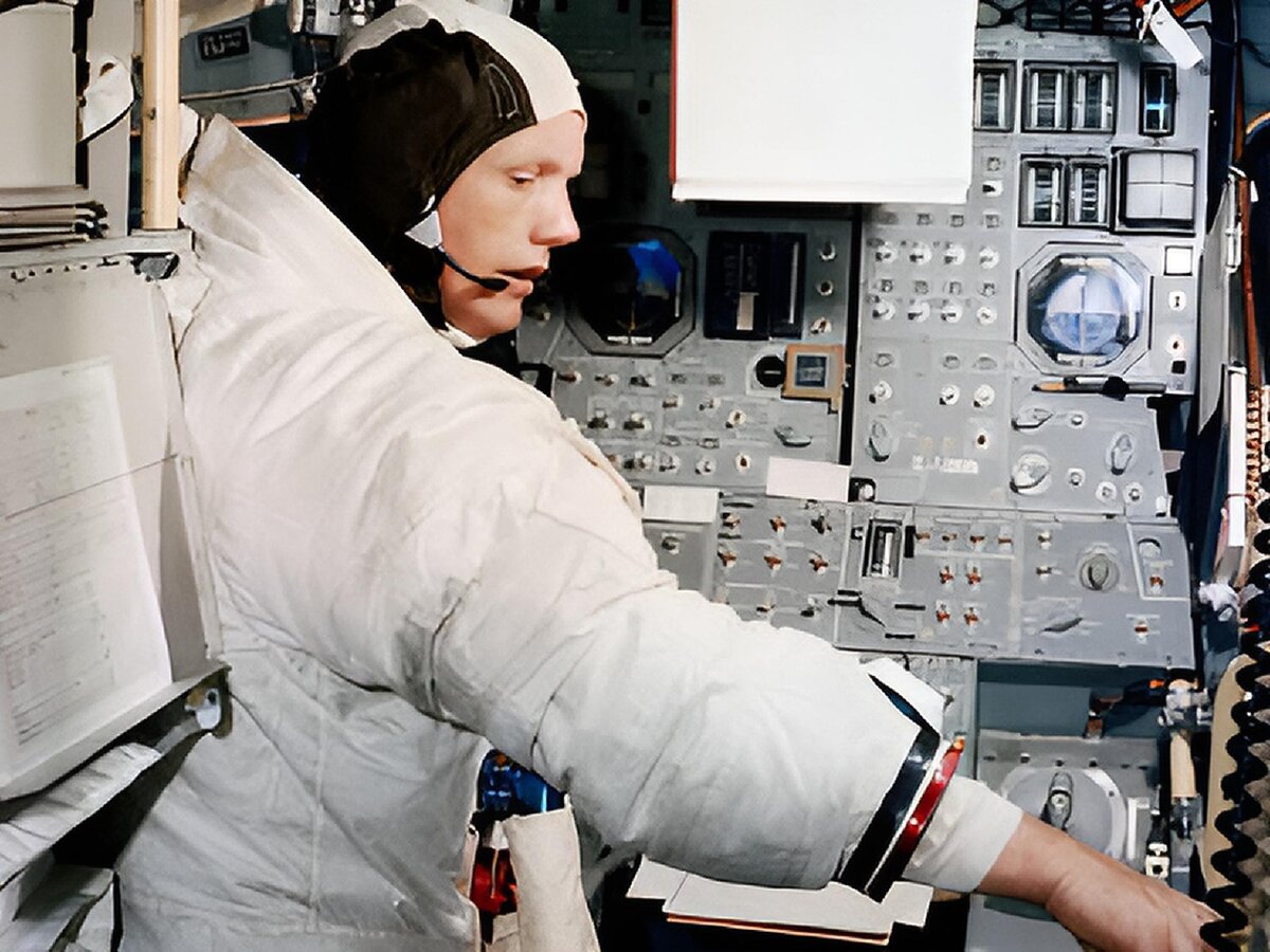 Готовность к великому прыжку: Нил Армстронг в тренировочном центре