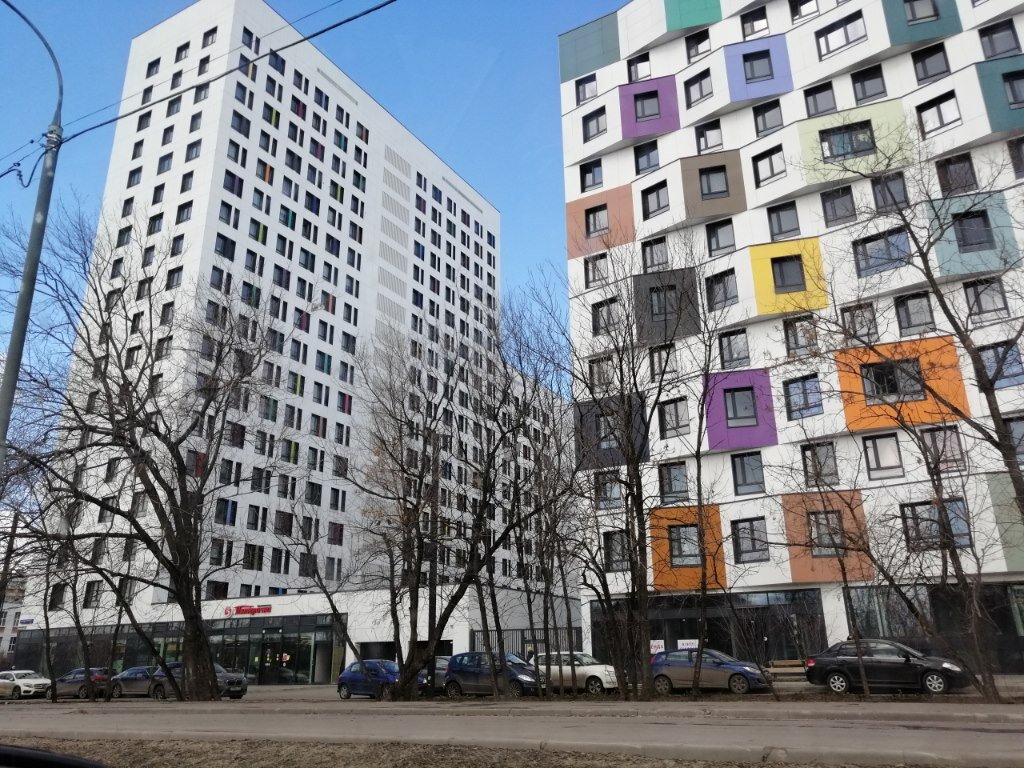  Риэлтор при проведении сделки с новостройкой может проверить застройщика и документы на строительство объекта. Фото: Мир Квартир