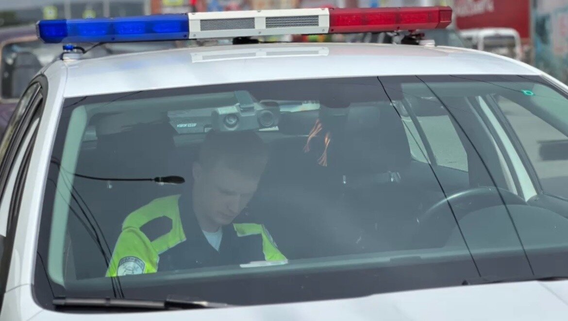     ГИБДД поделилась статистикой работы «Синей линии» в Красноярске. Это специальная горячая линия, на которую можно сообщить о пьяном вождении.