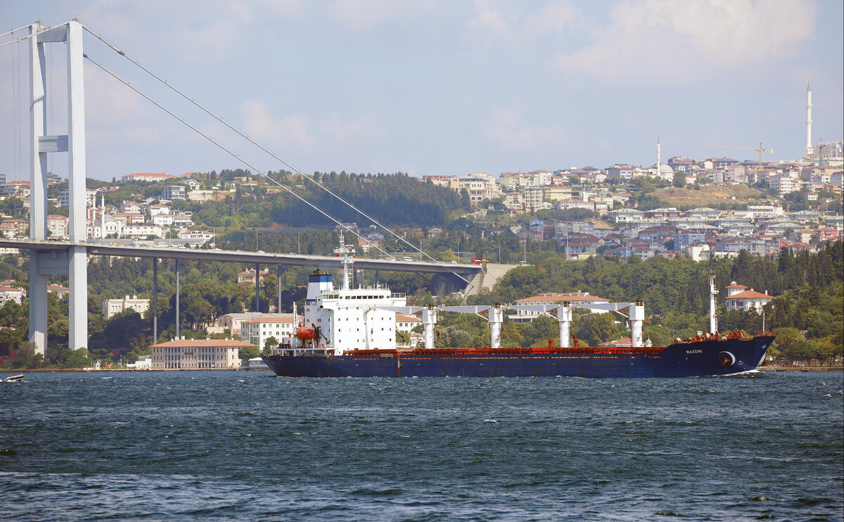  корабль в море.  фото: картинки  яндекса.  