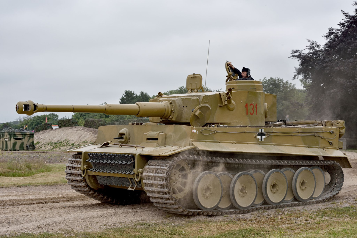 Tiger h. Танк т-6 тигр. Panzerkampfwagen vi Ausf. E, «тигр». PZKPFW vi Ausf.h1 "тигр". Panzerkampfwagen vi Ausf.h — e, «тигр».