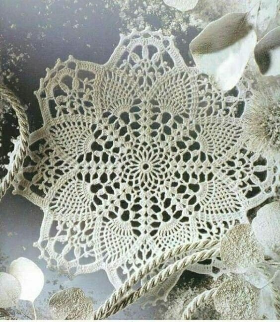 Вязаная салфетка крючком. Фото из открытых источников интернета. Pinterest.