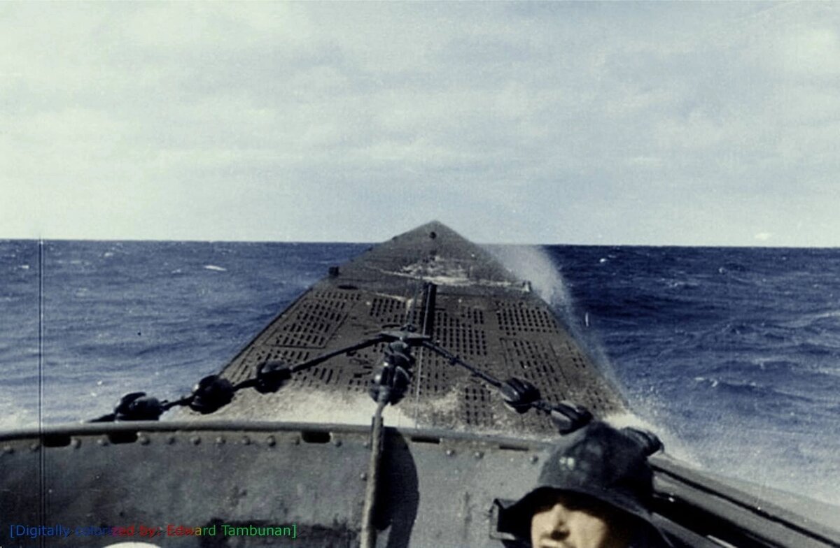 Подлодка "U-459" отправляется в поход