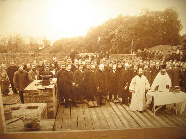 Село Середа, Даниловский уезд, Ярославская губерния. Благословение на возведение самого здания. Начало XX века. Фото из открытых источников