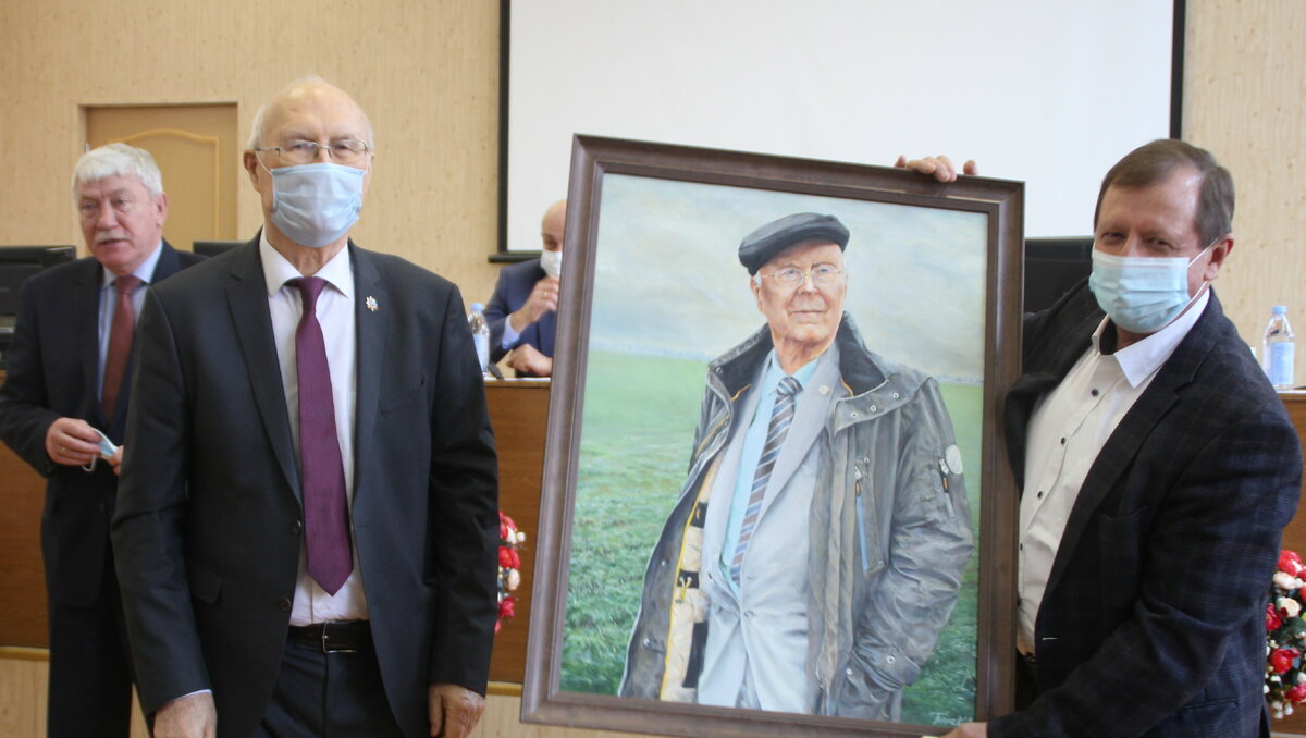     Ушел из жизни известный ученый, член-корреспондент РАН, доктор сельскохозяйственных наук Анатолий Грабовец, сообщает в Telegram-канале Минсельхозпрод региона.