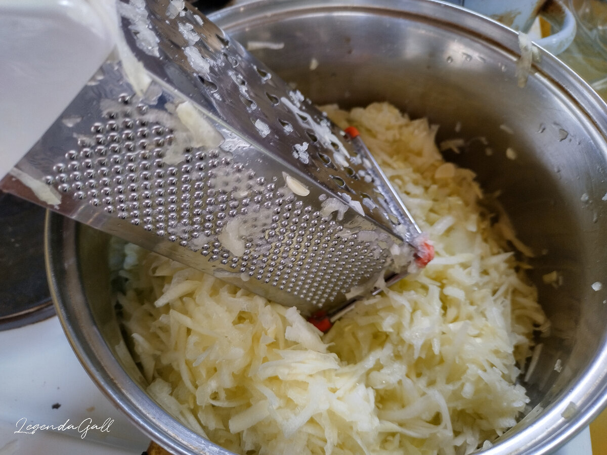 И тёрла, и тёрла...